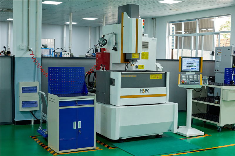 EDM Machine HG30  SPK China 0.005mm
