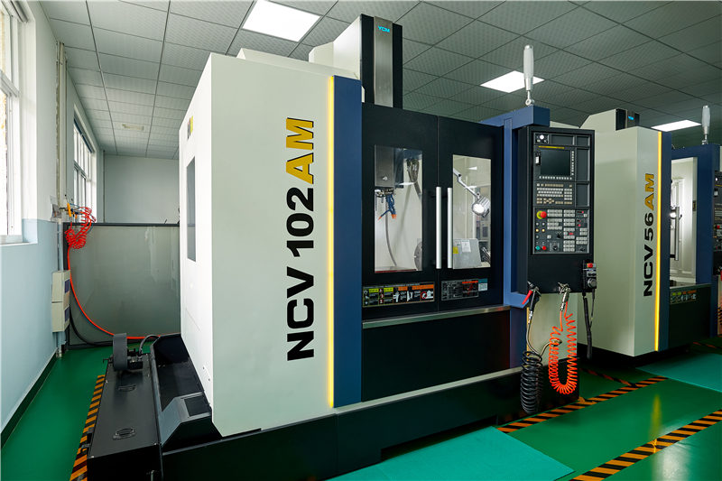CNC Center NCV102AM YCM Taiwan 0.01mm